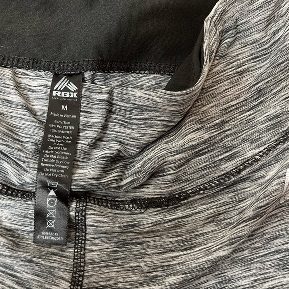 Reebok Capris - Picture 2 of 5